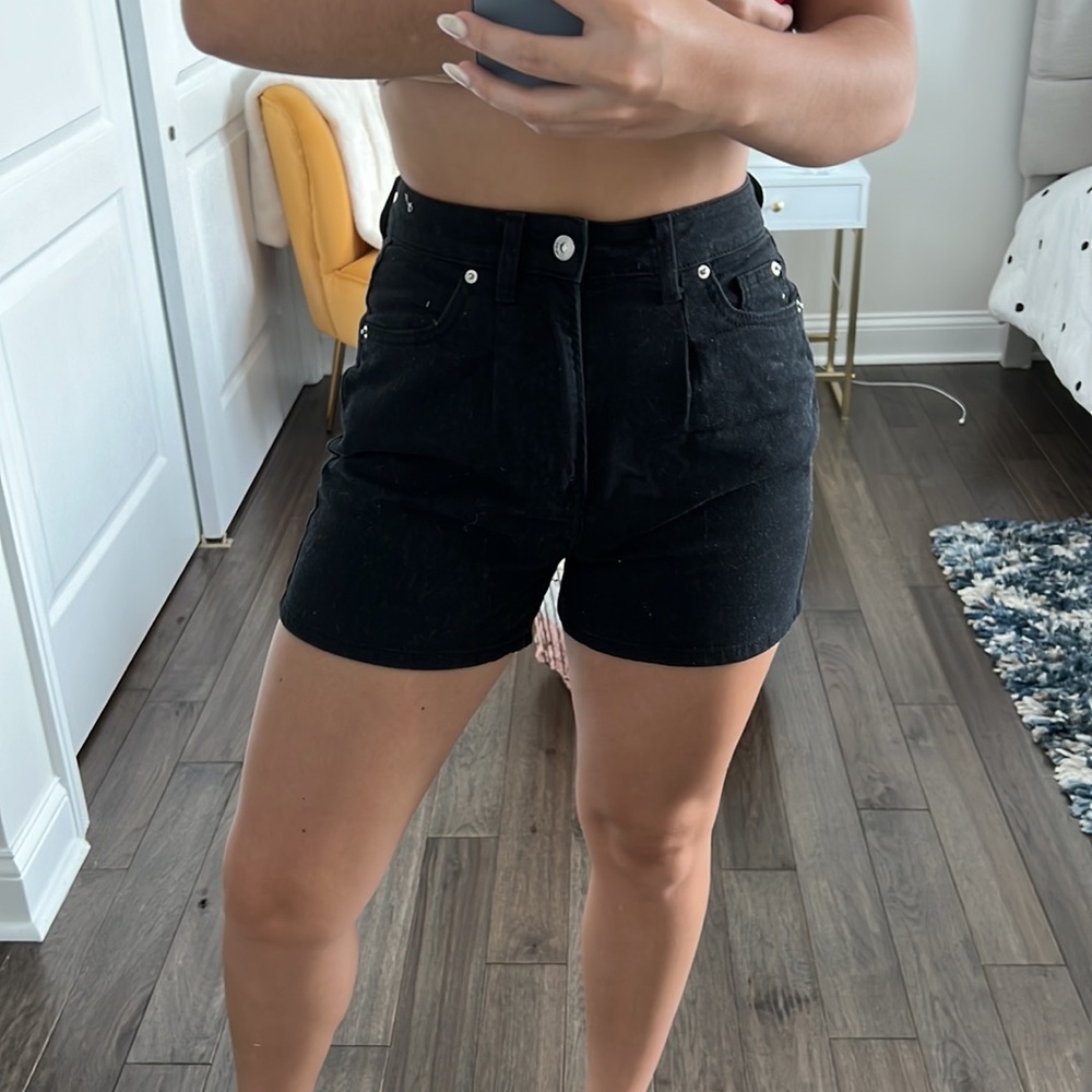 H&M black short - Picture 3 of 4